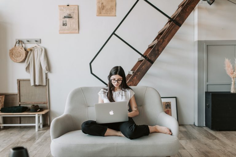 8 Tipps für mehr Bewegung im Homeoffice